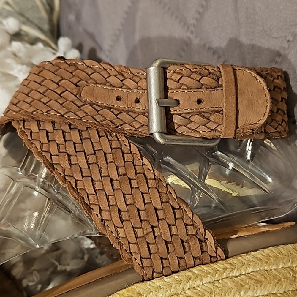 Adam Tucker Sandals - Picture 14 of 17